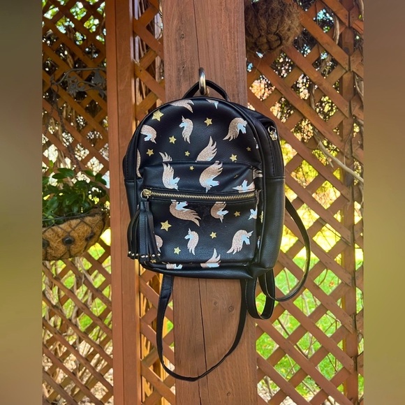 Unbranded small glitter accent unicorn backpack - Picture 2 of 5